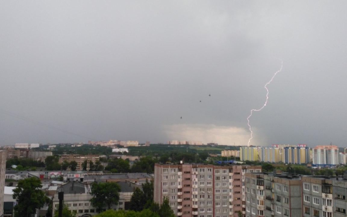 Синоптики сообщили о первой грозе в Кировской области