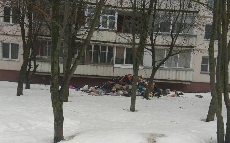 Чтобы вывезти мусор из квартиры на Сосновой в Чепецке, понадобился грузовик