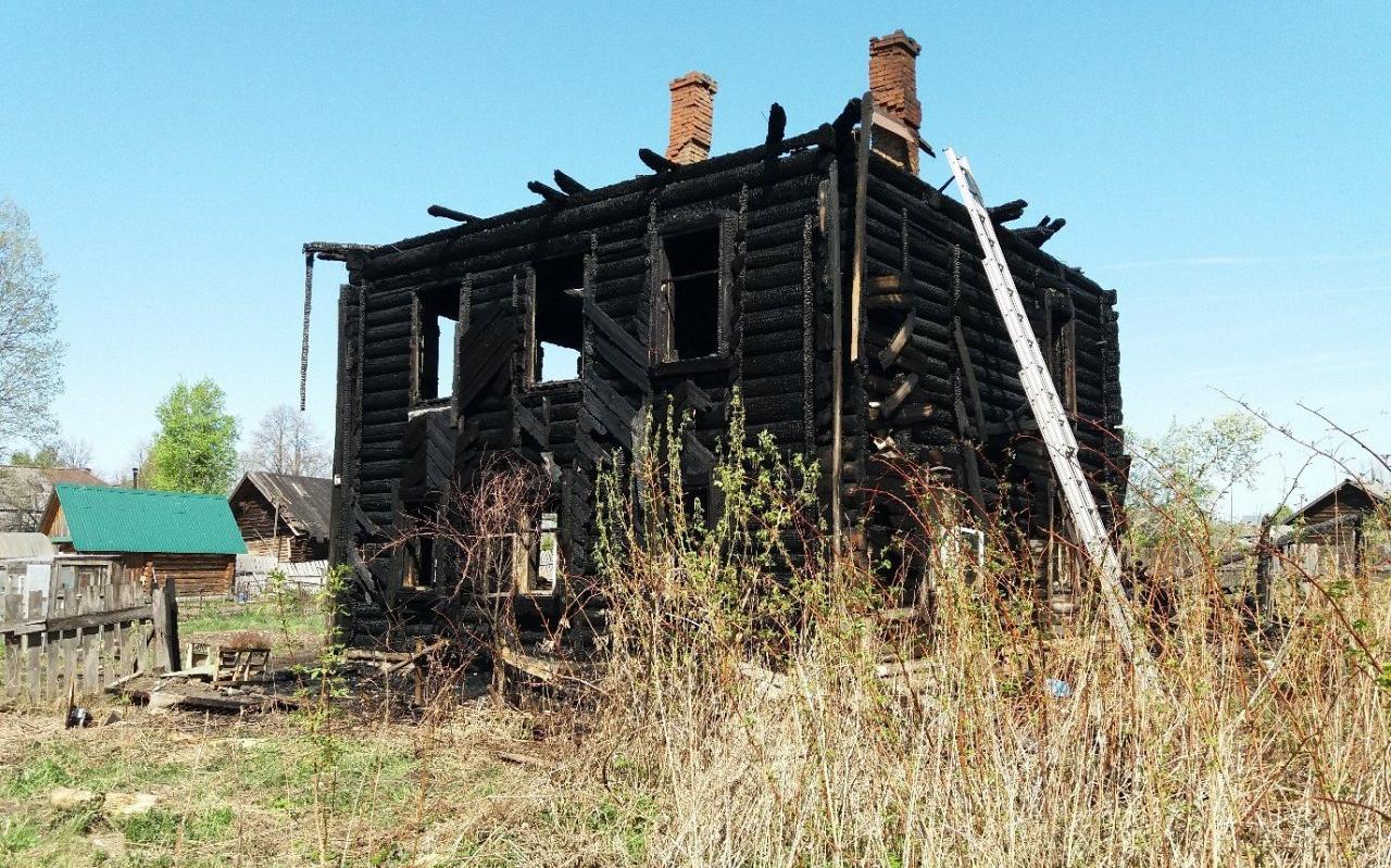 Четыре человека погибли в пожаре в Кировской области