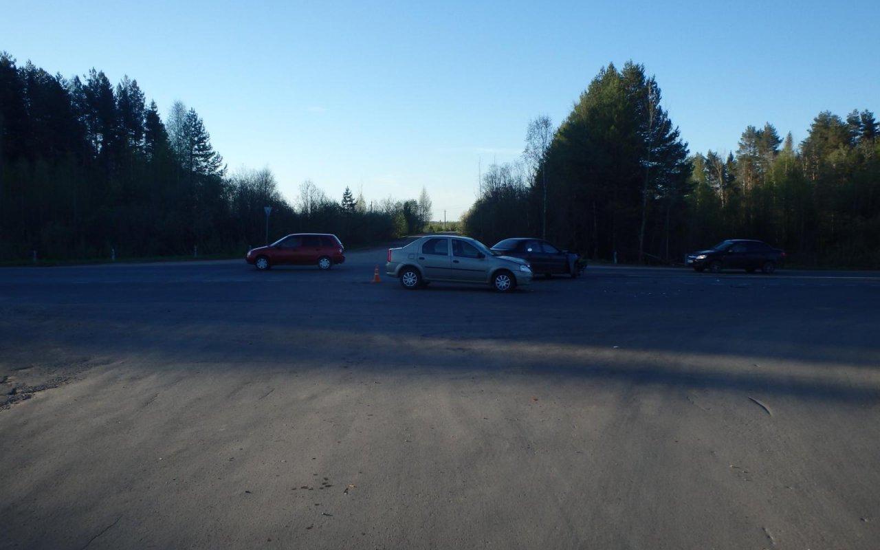 В Чепецком районе столкнулись Chevrolet и Renault: есть пострадавшие