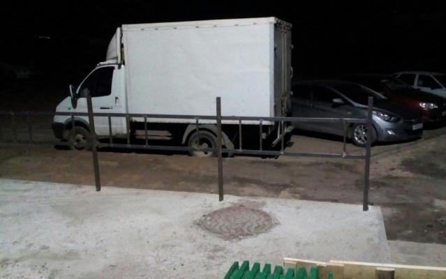 Что обсуждают в Чепецке: штраф в 200 000 рублей и "могильная" оградка у дома