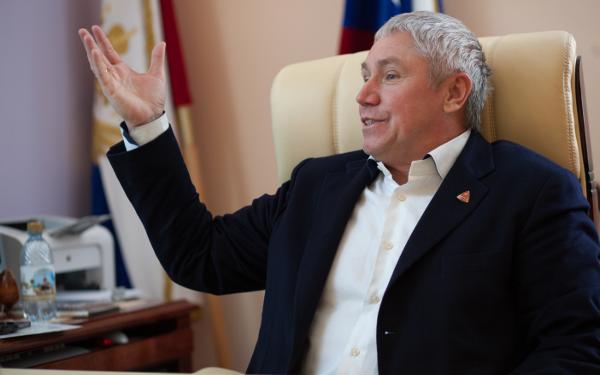 В квартире и офисе президента "Движение-Нефтепродукт" проходят обыски