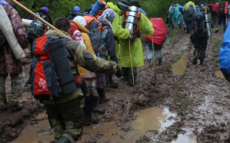 У заброшенного села во время Великорецкого крестного хода потерялась женщина