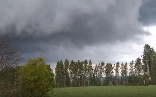 Что обсуждают в Чепецке: строительство завода и видео смерча
