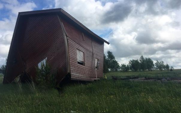В Кировской области во время урагана снесло строящийся дом