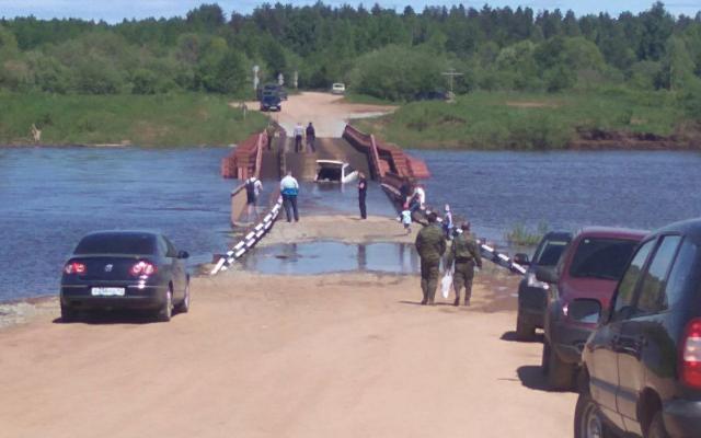 Что обсуждают в Чепецке: утонувший ВАЗ и приговор водителю «пазика»