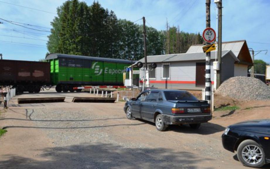 На сутки закроют железнодорожный переезд в Кирово-Чепецком районе