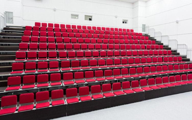 Оборудование для нового кинозала привезли в Чепецк