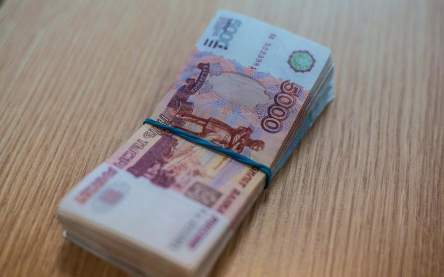 В Чепецке бывший сотрудник колонии получил взятку от осужденного