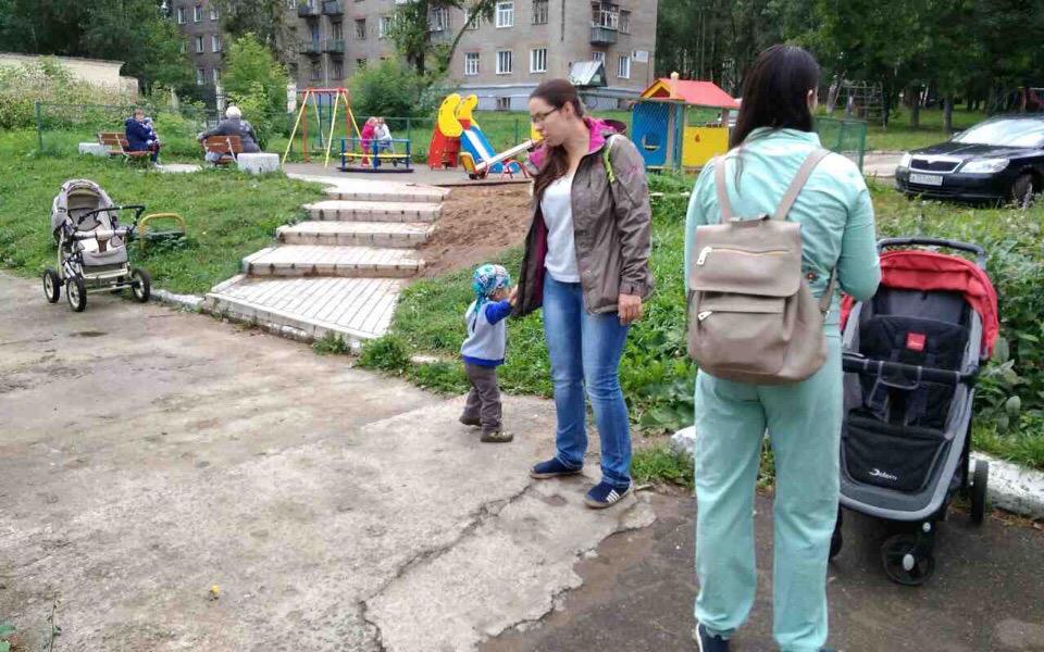 Чепецкие мамочки вышли на митинг из-за закрытия молочной кухни