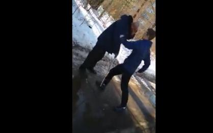 Подростка, который избил пенсионера в Чепецке, обвиняют в растлении и хранении наркотиков