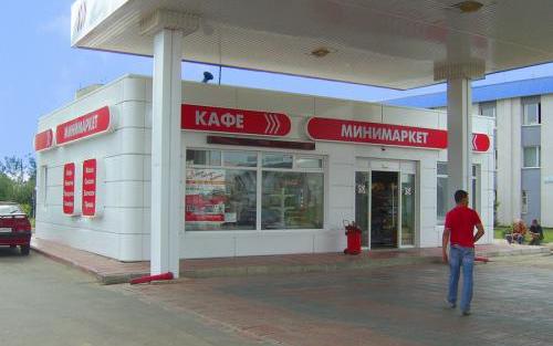 В минимаркетах на АЗС разрешат продавать алкоголь, чтобы снизить рост цен на бензин