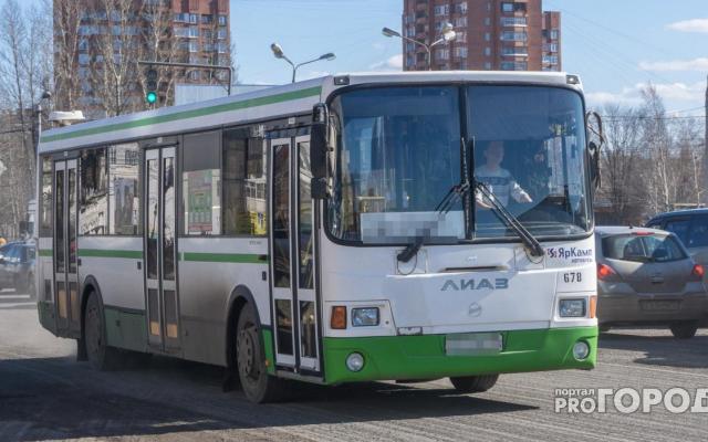 В Чепецке в автобусе 2 маршрута неизвестный с двумя ножами угрожал пассажирам