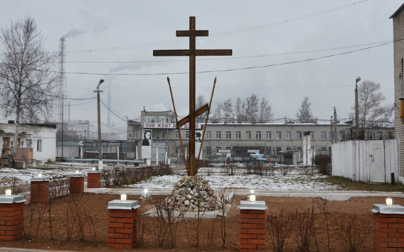 В Кирово-Чепецке осужденный смастерил поклонный крест