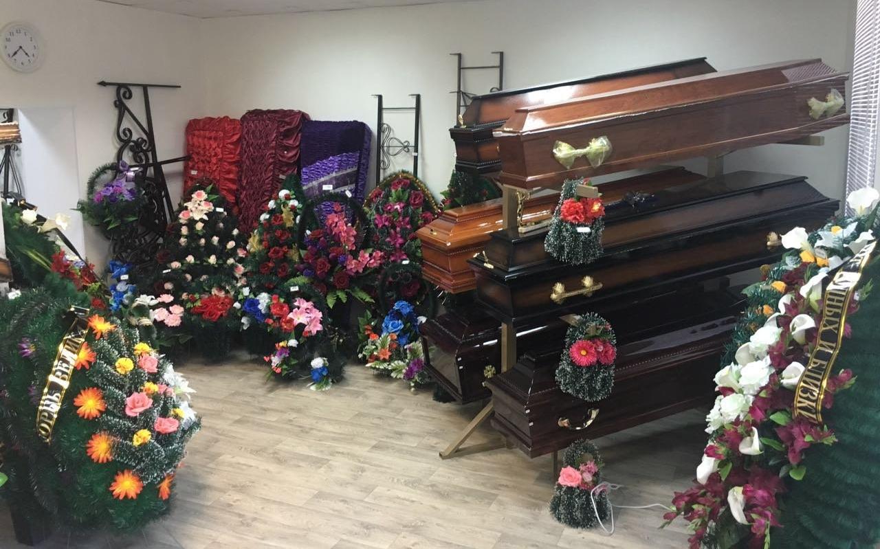 В Кирово-Чепецке неизвестный обокрал похоронное бюро