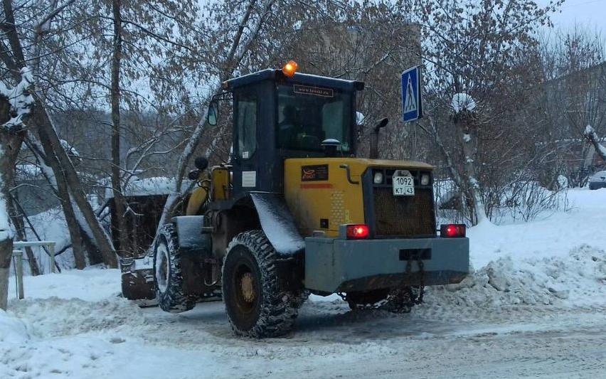 В Чепецке начнется очистка парковочных карманов от снега