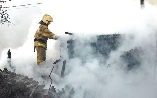 Ночью в Кирово-Чепецком районе загорелась баня