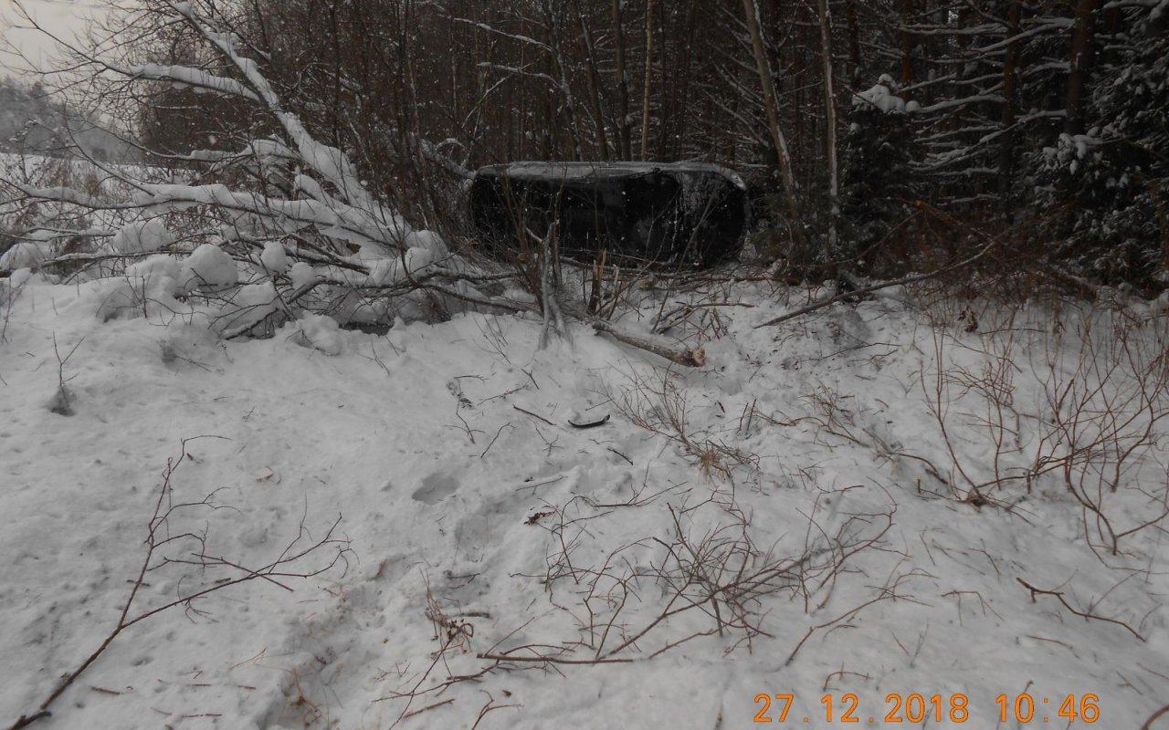 В Чепецком районе перевернулся Opel: в аварии пострадали три человека