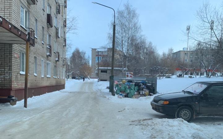 В Кирово-Чепецке установили новые мусорные контейнеры