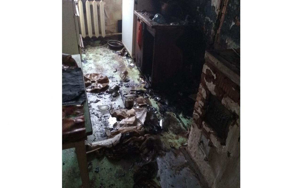 В Каринторфе огнеборцы спасли инвалида во время пожара в многоквартирном доме