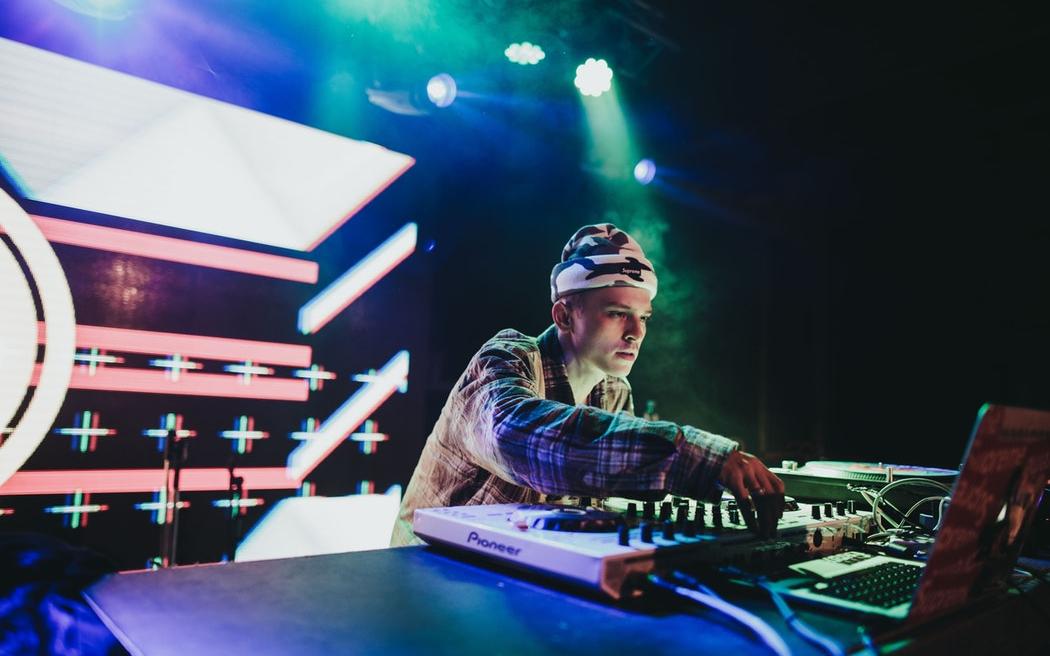 Сможете ли вы создать классную музыку: тест ко Дню диджея