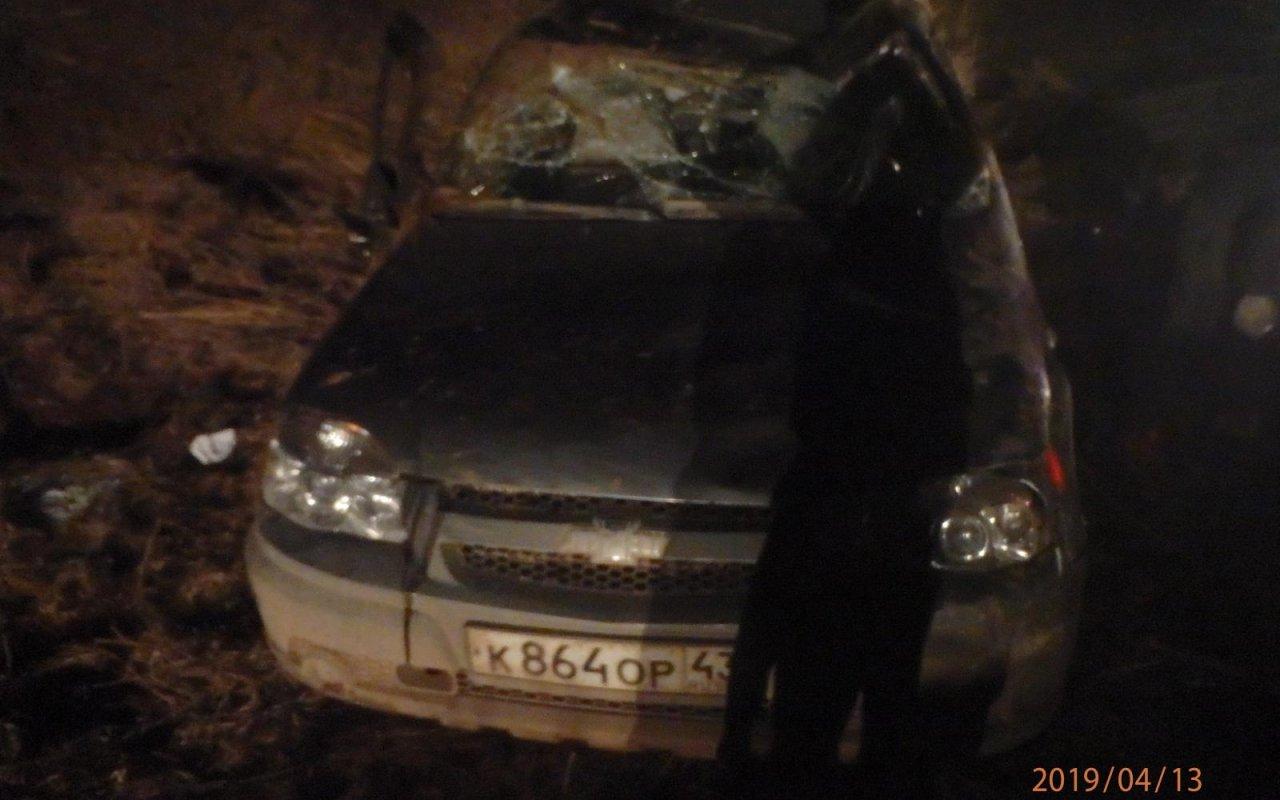 В Чепецком районе на трассе перевернулась Chevrolet Niva: водитель в больнице