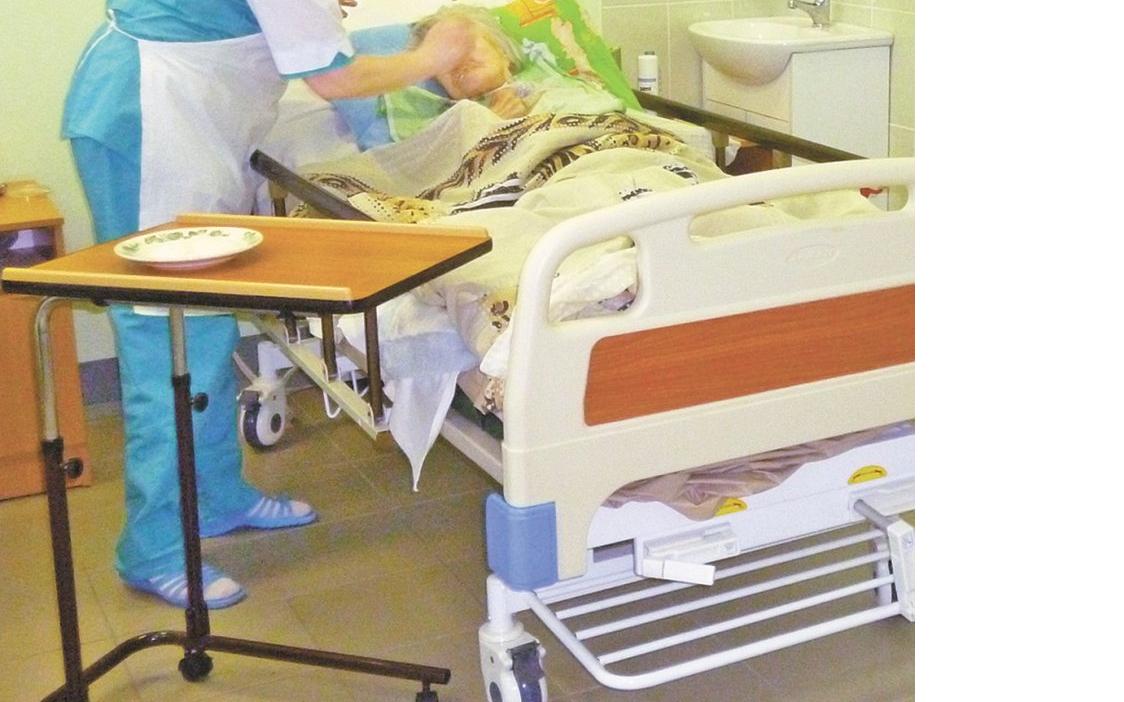 Как помочь пожилому человеку и инвалиду справиться с болезнями и одиночеством?