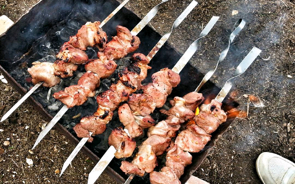 Как выбрать мясо для шашлыка: 4 важных совета от Роспотребнадзора