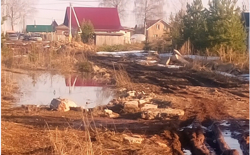 «Здесь дают землю за третьего ребенка, только как к ней проехать?»