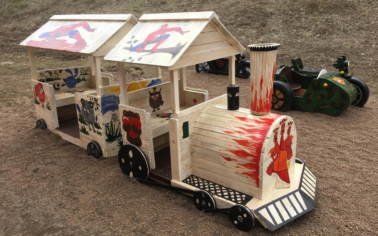 В кирово-чепецкой колонии появилась уникальная во всей области детская площадка