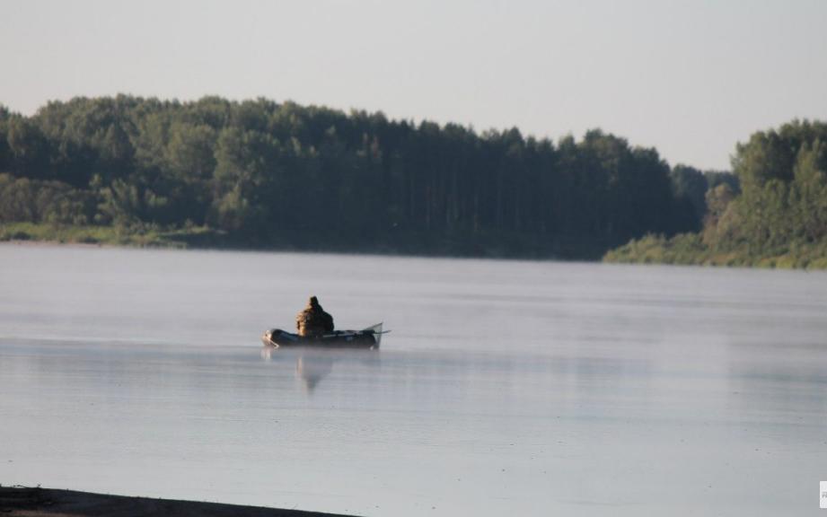 Пьяный чепчанин угнал машину у рыбака