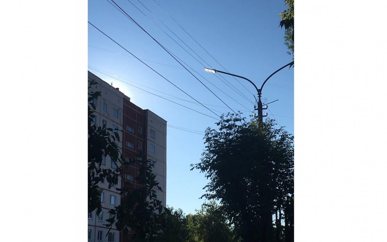 «Днем фонари горят, в ночью — нет»: чепчане жалуются на работу уличного освещения