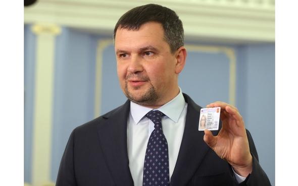 В России к 2022 году перестанут выдавать бумажные паспорта