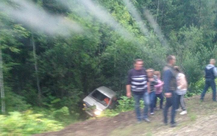 В Кирово-Чепецком районе Renault Logan вылетел в кювет: есть погибшие