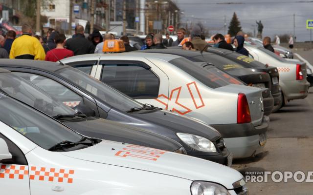 В Кирово-Чепецке выявили шесть таксистов без лицензии