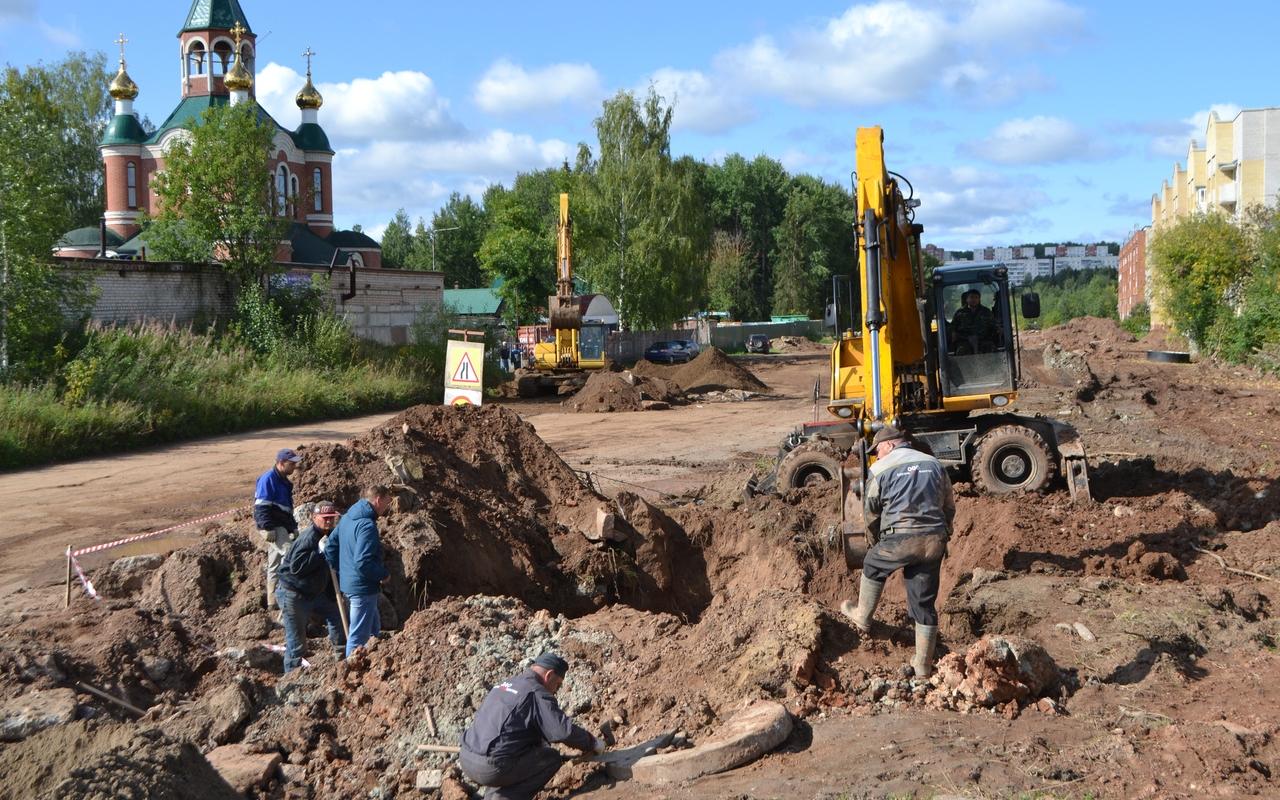 Фото дня: самую проблемную дорогу в Чепецке начали готовить к ремонту