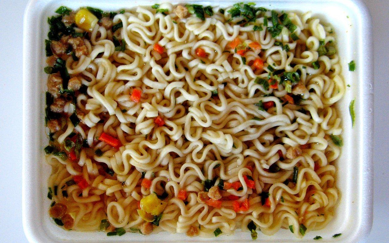 В нескольких марках лапши быстрого приготовления нашли опасный токсин