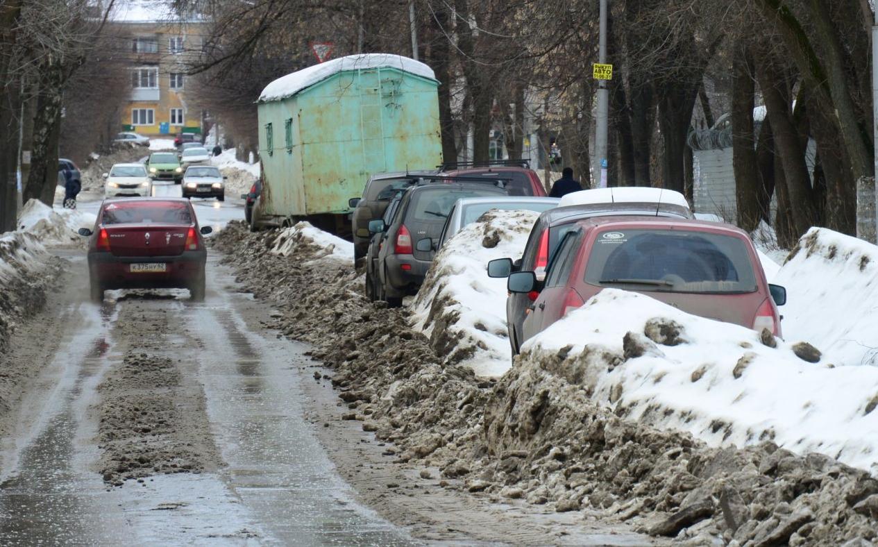 Администрацию Кирова оштрафовали на 300 тысяч рублей за плохие дороги
