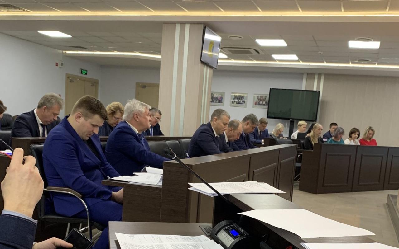 Единороссы против снижения налогов для кировчан