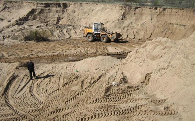 В Чепецком районе обнаружили крупнейшее в области месторождение песка
