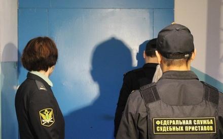 Известно, сколько человек в Кировской области не сможет выехать за границу из-за долгов