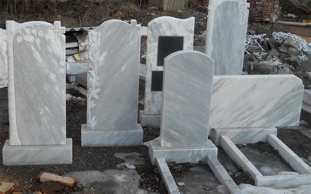 В январе при заказе памятника из мрамора можно сэкономить до 3 тысяч рублей