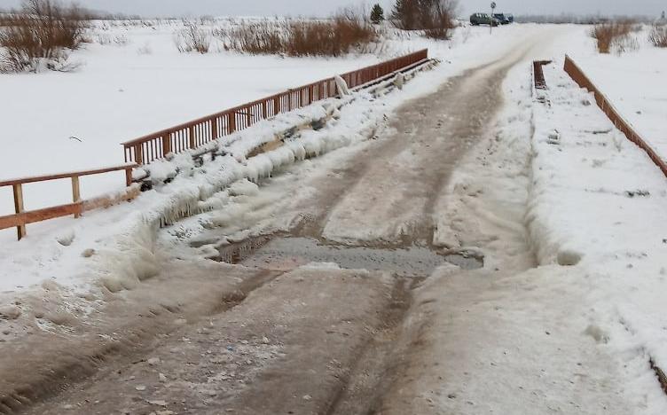 Уровень воды снизился: в администрации рассказали, когда откроют мост в Каринторф
