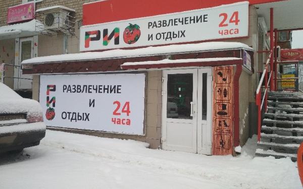 В Чепецке неизвестный с битой устроил погром в развлекательном заведении