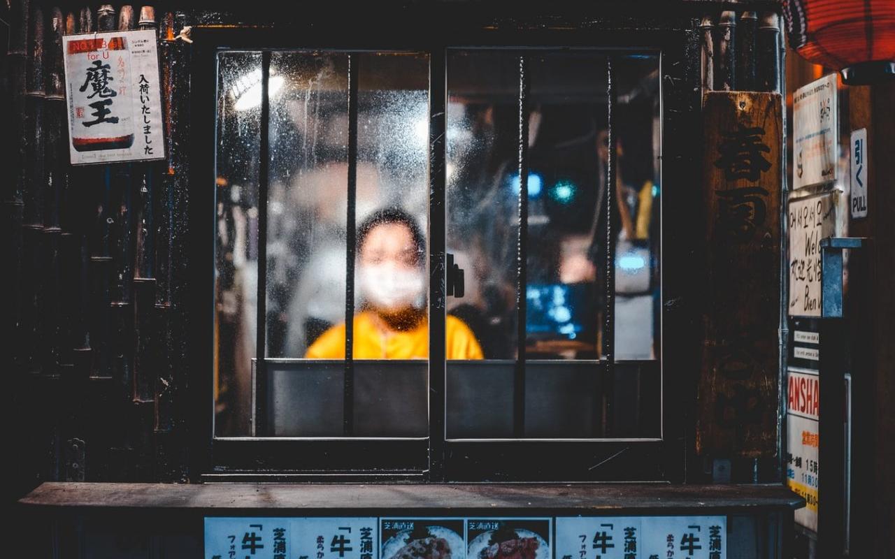 "Повсюду люди ходят в масках": жительница Кировской области рассказала о вирусе, из-за которого гибнут люди в Китае