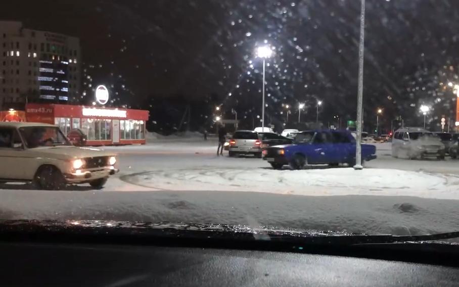 "Гоняли, гоняем и будем гонять": водители из Чепецка ездят дрифтовать в Киров