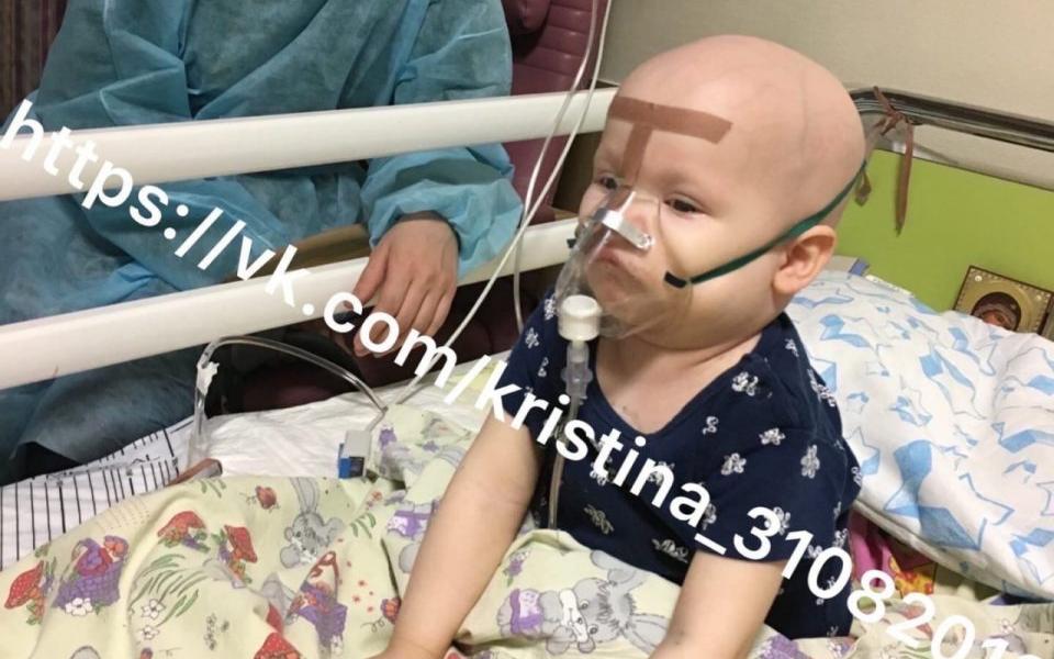 "Ночь прошла ужасно тяжело": малышке с 4 стадией рака осталось собрать 4,7 миллиона рублей