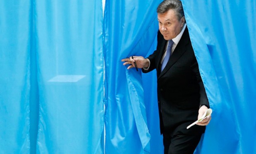 Янукович умер: люди не верят, а что говорят в больнице?