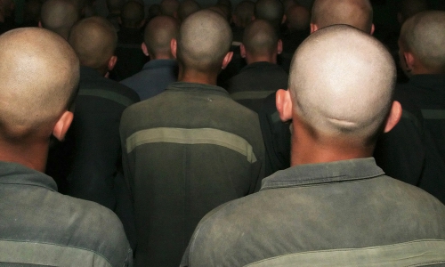 Осужденные за избиение сотрудника колонии получили по году и 3 месяца