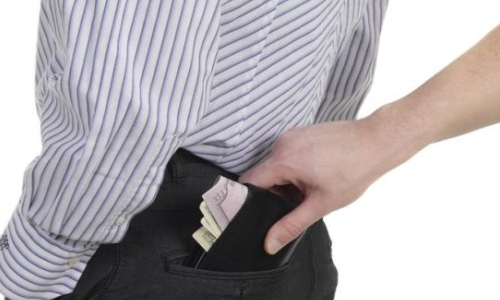 В Чепецке воруют кошельки и сотовые телефоны